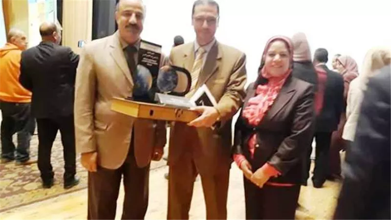 نائب وزير التعليم يكرم وكيل الوزارة ببنى سويف