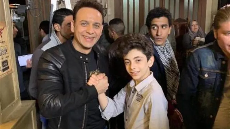 أصغر ستاند أب كوميدي سعودي يشارك علاء مرسى وساندي بطولة 