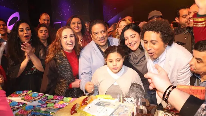 نجوم سيرة حب يحتفلون بعيد ميلاد ناصرعبدالحفيظ
