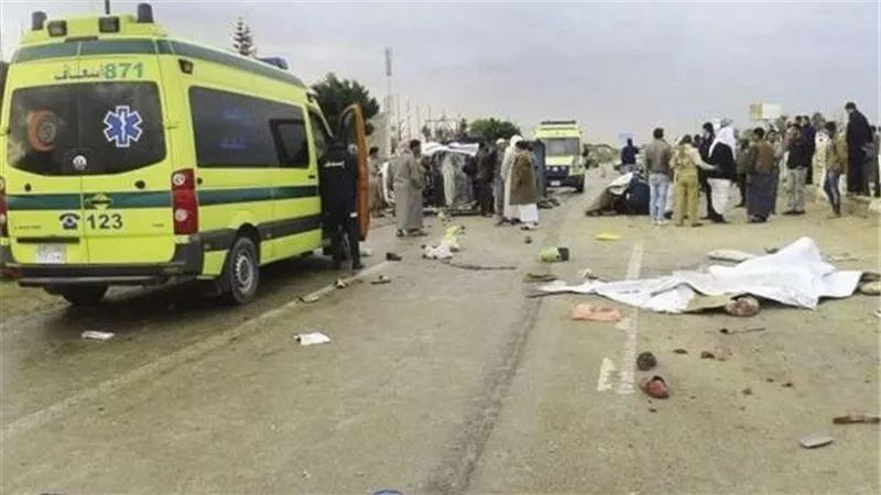 الصحة: وفاة مواطنين وإصابة 13 آخرين في حادث مروري بالسويس