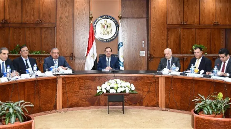 الملا: نستهدف إنتاج 3 مليارات قدم مكعب غاز يومياً من 