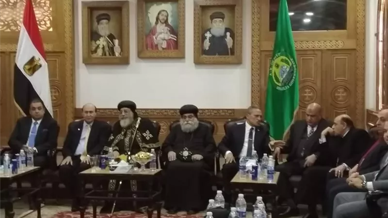 مميش وقيادات الإسماعيلية يستقبلون البابا تواضروس