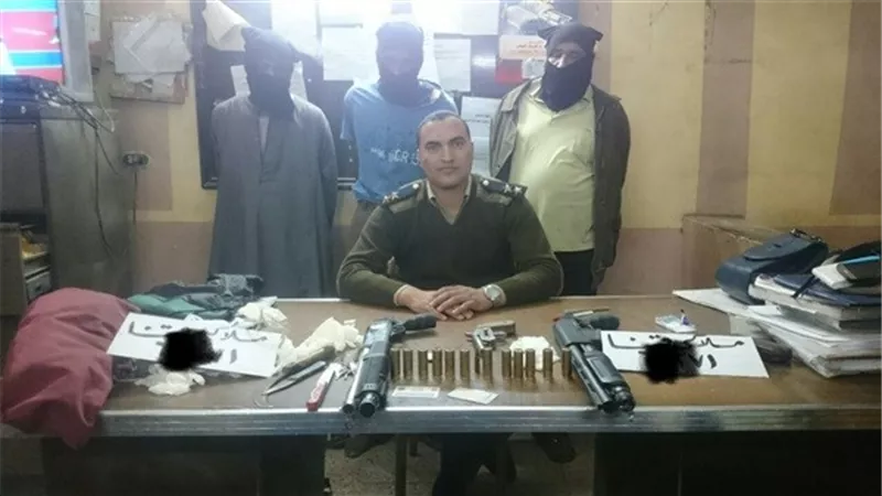 ضبط تشكيل عصابى تخصص فى سرقة المنازل بنجع حمادى