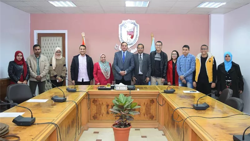 عزيز يستقبل المتميزين فى البرنامج الجديد بطب سوهاج