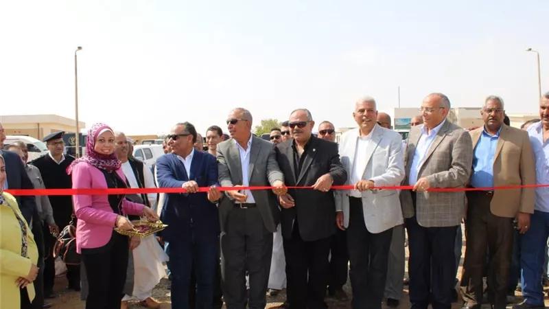 محافظ البحر الأحمر ورئيس أكاديمية البحث العلمي يفتتحان مركز تنمية حلايب وشلاتين