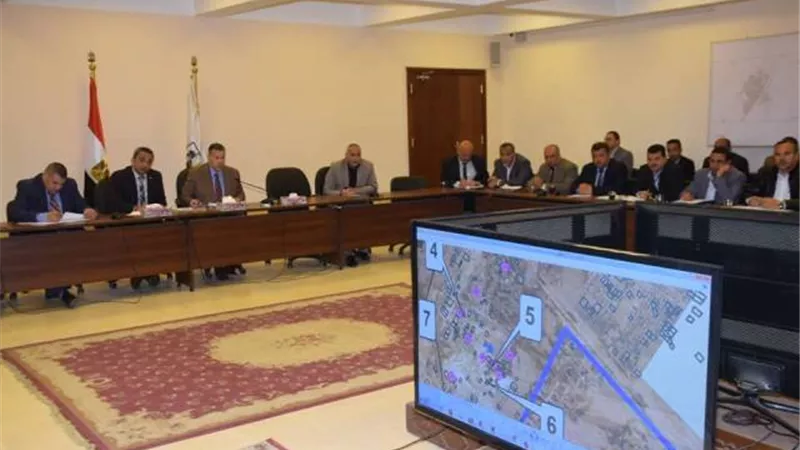 محافظ بني سويف يترأس اجتماع لجنة تقنين أراضي أملاك الدولة