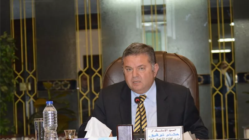 قرار مهم من وزير قطاع الأعمال بشأن الشركات الخاسرة