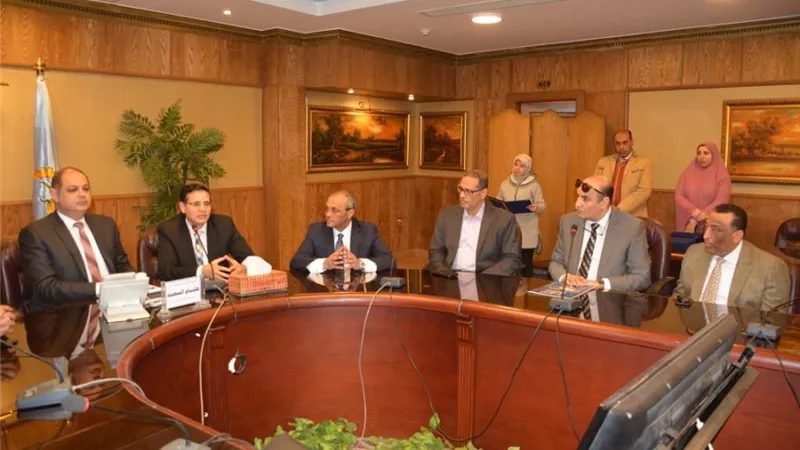 محافظ الغربية: الانتهاء من مشروعات الصرف الصحي بجميع قرى المحافظة نهاية العام باستثمارات 11 مليار جنيه