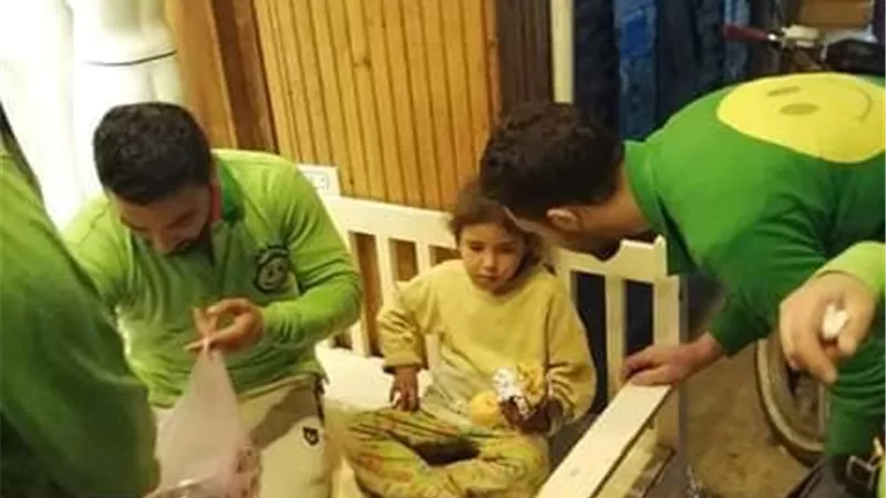 وجبات ساخنه لأطفال الشوارع بالزقازيق