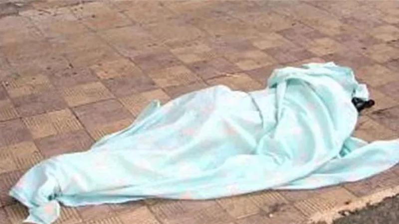 مصرع طفلة سقطت من السلم منزلها بطهطا