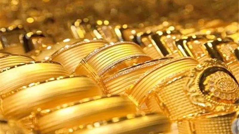 الذهب يتراجع فى متوسط تعاملات الخميس