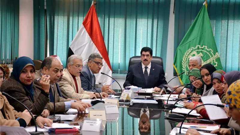 محافظ القليوبية يشارك اختيار الأم المثالية على مستوى المحافظة