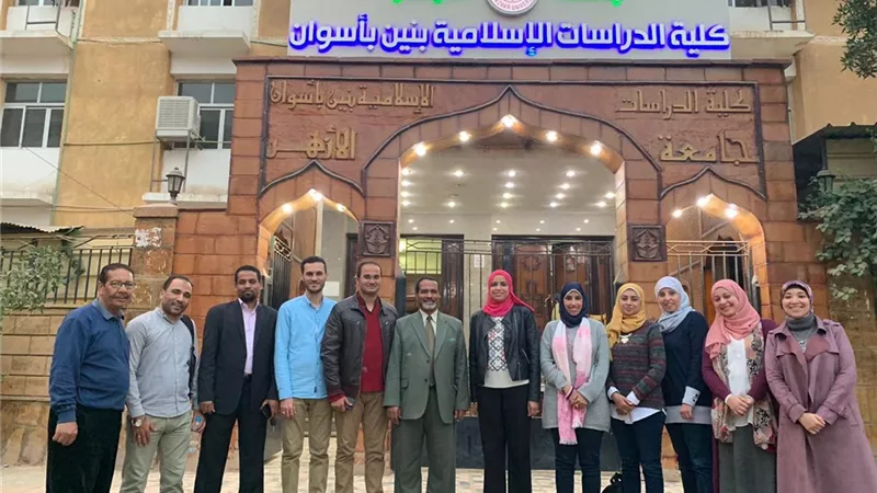 دراسات بنين الأزهر بأسوان تنهي أعمال التصحيح الإلكتروني .. صور
