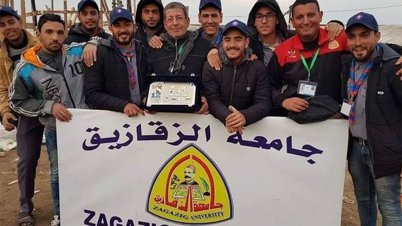 رئيس جامعة الزقازيق يهنئ منتخب الجوالة