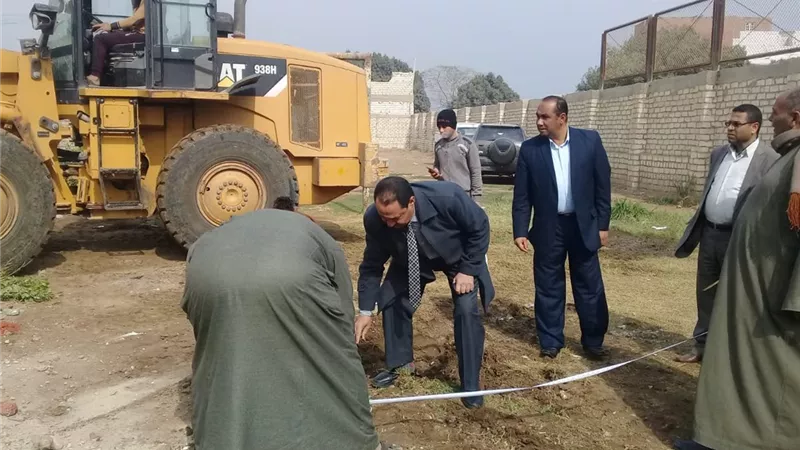 بالصور..إحلال وتجديد مركز شباب بنى حدير بالجهود الذاتيه