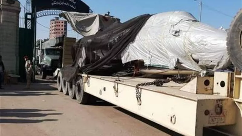 عميد جامعة الزقازيق يشهد تركيب طائرة تدريبية لطلاب