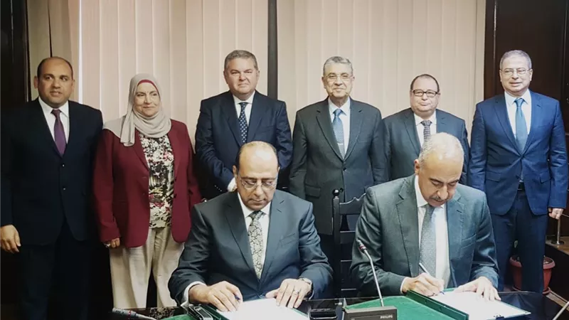 وزيرا قطاع الأعمال العام والكهرباء يشهدان توقيع بروتوكول تعاون بين شركة إيجوث وهيئة الطاقة الجديدة