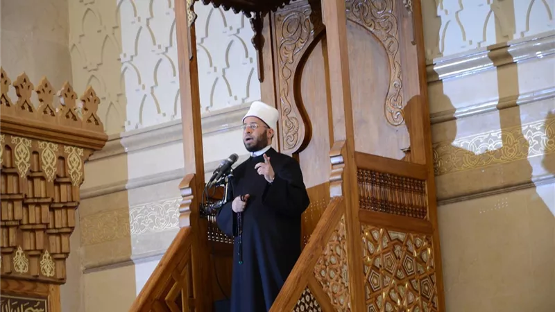 الأزهري في مسجد الفتاح العليم : أدعو رجال الأعمال والأثرياء إلى دعم العلم والانفاق عليه