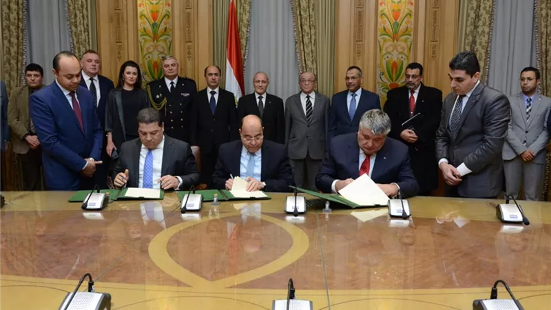 العصار وسفير اوكرانيا يشهدان توقيع مذكرة تفاهم مع فالكون و براكتيكا الاوكرانية