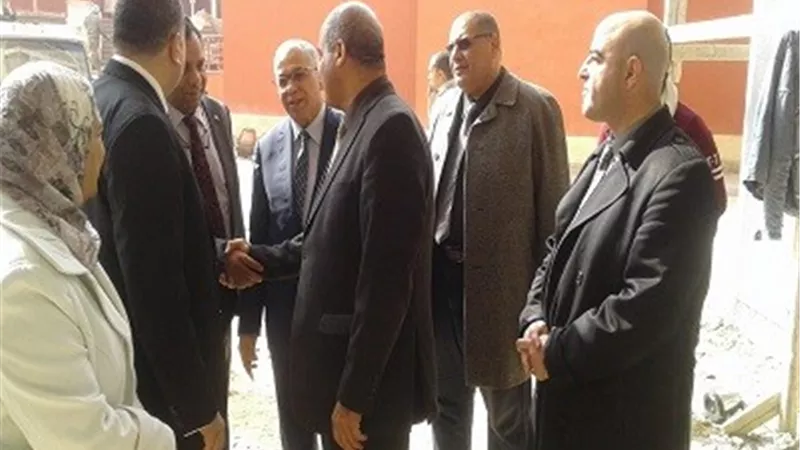 المحرصاوي يتفقد أعمال التطوير الجارية بمستشفي الحسين الجامعى