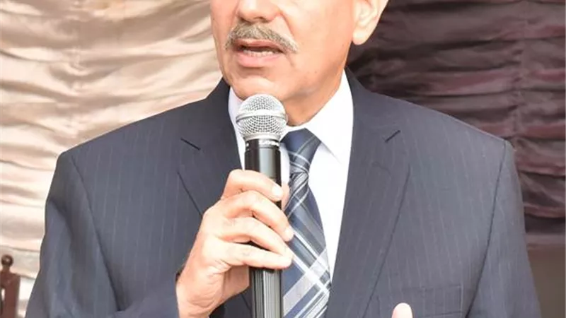 محافظ أسيوط يطلق قوافل دعوية ضمن مبادرة 