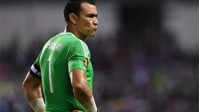 جماهير الزمالك تهتف ضد الحضري