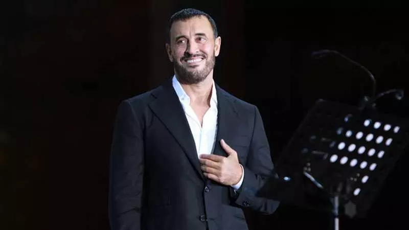 تغيير لقب كاظم الساهر يشعل السوشيال ميديا.. وتعليق ساخن من عمرو أديب