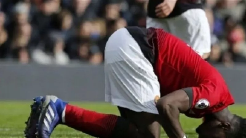 صلاح يغزو ملاعب اوروبا بعد سجود نجم وسط المان يونايتد