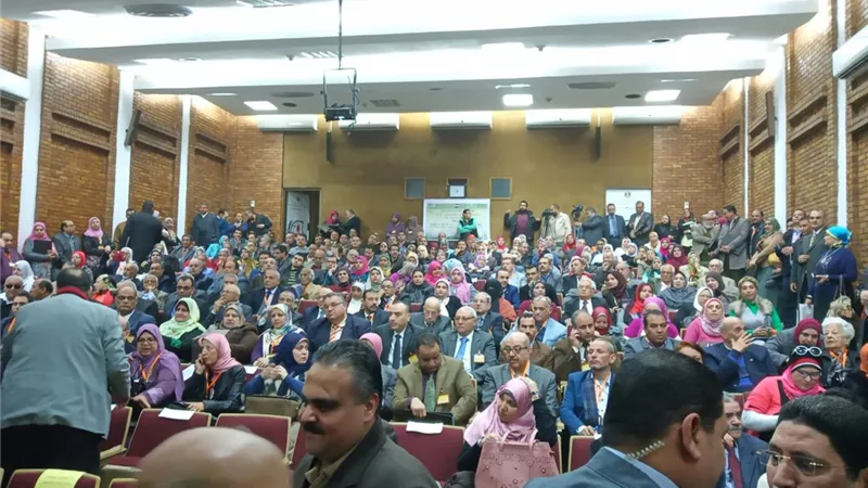 وزير الزراعة يفتتح ورشة عمل الاتجاهات الحديثة في مكافحة امراض النباتات