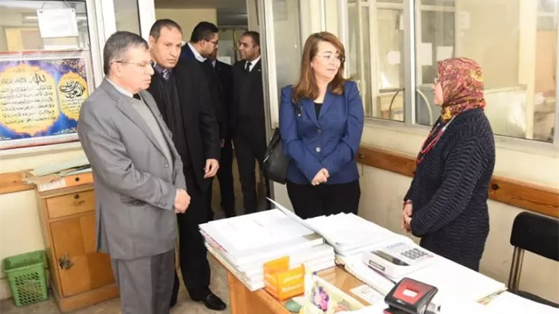 والي تزور مكتب تأمينات المقاولات المركزي وتوجه بحسن معاملة الجمهور