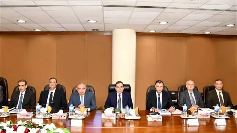 الملا: تنفيذ برامج تستهدف سرعة وضع الاكتشافات البترولية على خريطة الإنتاج