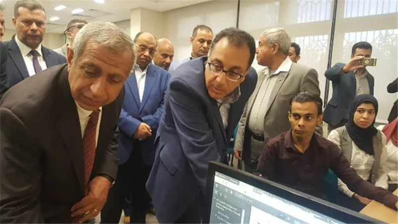 رئيس الوزراء يتفقد الاكاديمية العربية للعلوم والتكنولوجيا والنقل البحرى باسوان