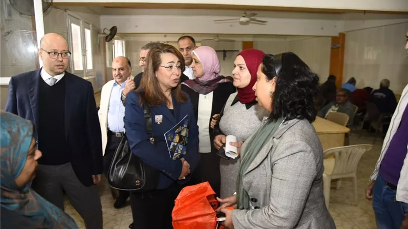 غادة والي تزور دار الهدايا للرعاية الاجتماعية بالإسكندرية.. صور