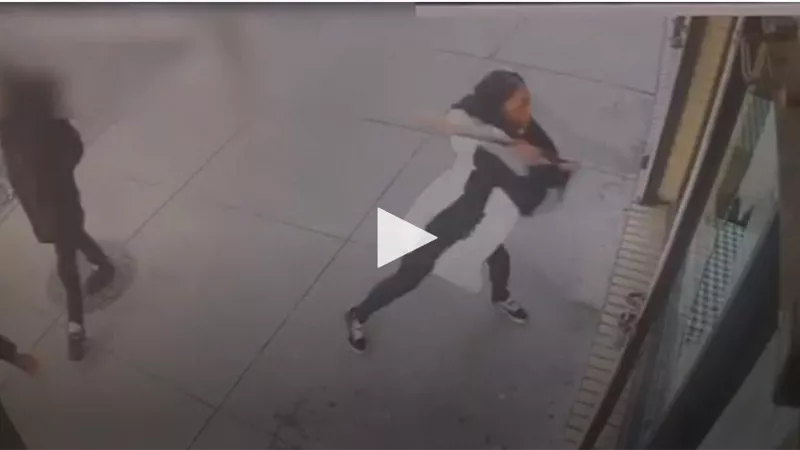 امرأة تهاجم مطعما .. و50000 جنيه مكافأة لمن يعثر عليها