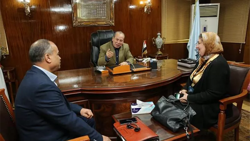 محافظ كفرالشيخ يناقش استعدادات إفتتاح مستشفى الاسنان بدسوق