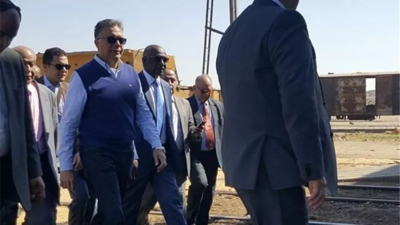 وزير النقل بأسوان : لا خصخصة للسكة الحديد بمصر
