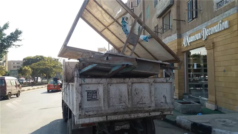 ازالة الاعلانات منتهية الترخيص بالاسماعيلية