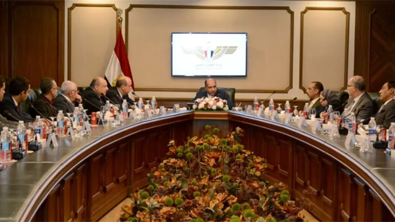 وزير الطيران: توفير التسهيلات اللازمة أمام الطيران الخاص لجذب الإستثمارات