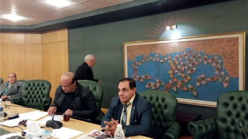 طلعت هاشم يتقدم بورق ترشحه لمنصب 