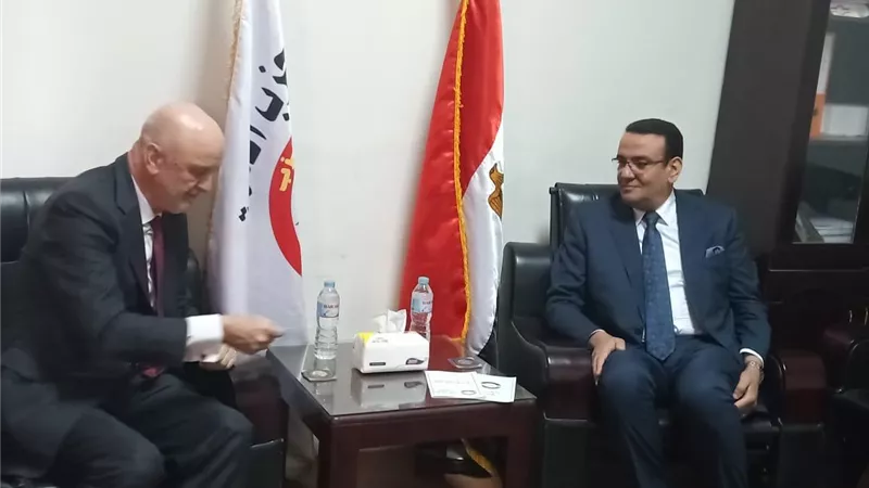 حسب الله والسفير الاسبانى بالقاهرة يستعرضان القضايا السياسية والاقتصادية