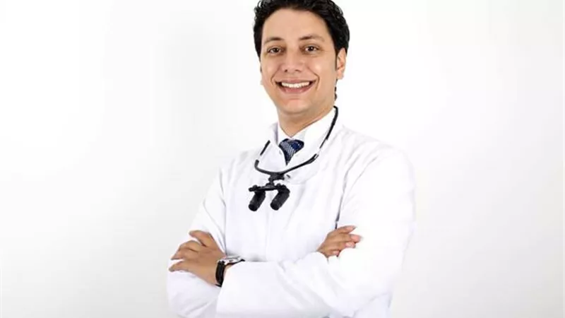 أخصائى يحذر من الأخطاء الشائعة التي تُدمّر الأسنان