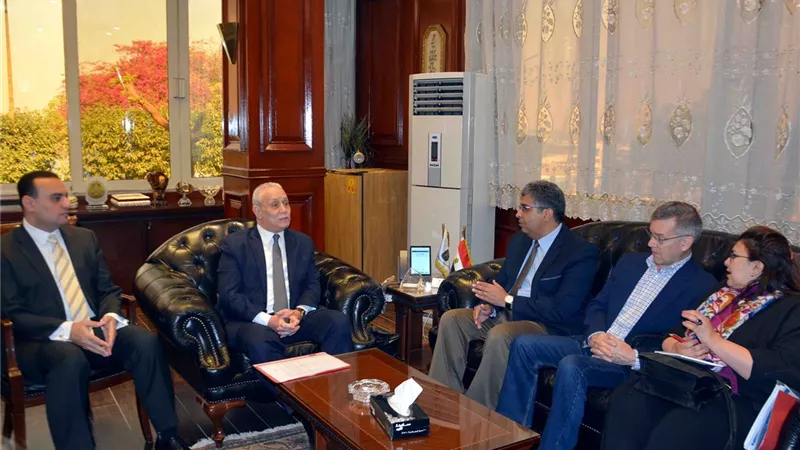 محافظ الأقصر يستقبل وفد مشروع تعزيز الأعمال الزراعية فى الريف المصرى