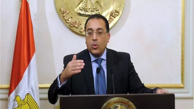 مدبولى يكلف 4 وزراء باعداد خطة للحفاظ على مكانة القطن المصرى