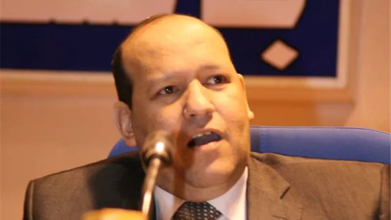 ضبط ( دبلومنجى ) يدير أكاديمية غير مرخصة وإصدار شهادات بسوهاج