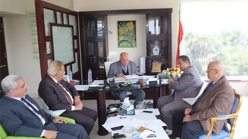 المهن التعليمية تهنئ الرئيس السيسى برئاسة الاتحاد الإفريقى.. صور