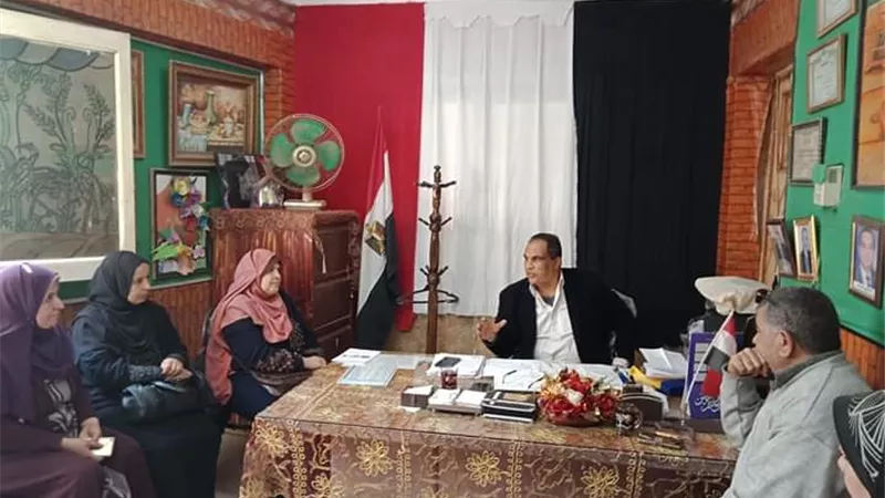 عبد المقصود يوجه بتنظيم استلام طلبات التعاقد لوظيفة معلم