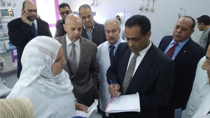 رئيس الإدارة المركزية للطب العلاجي بوزارةالصحة يتفقد مستشفيى منيا القمح والزقازيق