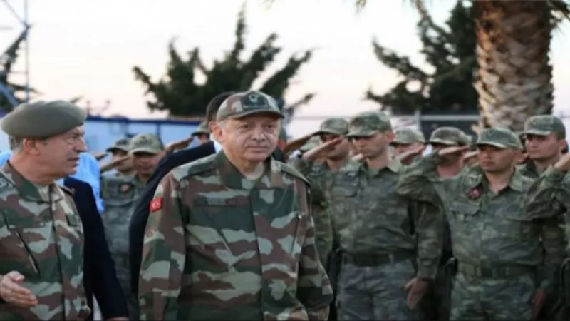 اردوغان يطيح بقيادات جيشه ويستبدلهم بجنرالات جدد