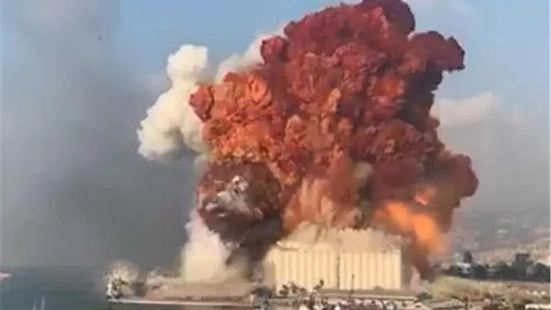 مصطفى بكرى: وارد ضلوع إسرائيل في تفجير بيروت والخسائر 15 مليار دولار .. فيديو