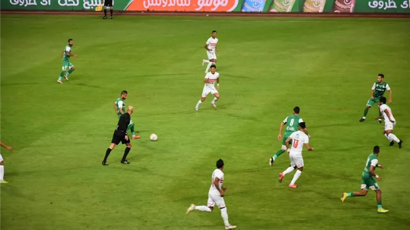 شوط خالى من الأهداف بين الزمالك والمصرى